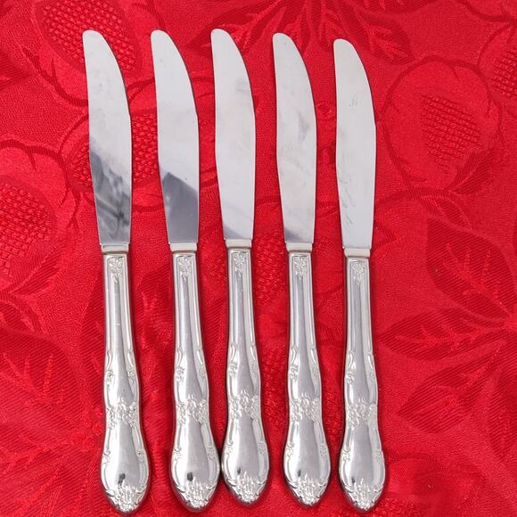 5X Wm A Rogers Oneida FENWAY DAYDREAM Dinner Butter Knives stainless silverware - Picture 2 of 8